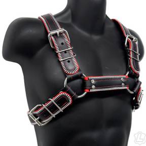 Bold Bulldog Harness for Men, Versatile Leather Chest Harness With  Detachable Chains, Premium Quality Statement Piece -  Denmark